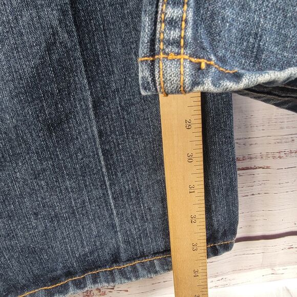 True Religion Jeans Mens Size 39 x 34 Straight Leg Blue Denim M242301H4 - Picture 6 of 16